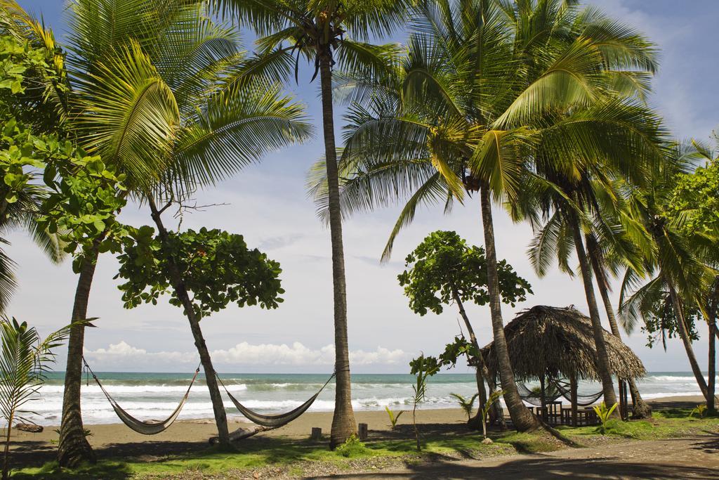Clandestino Beach Resort Parrita Bagian luar foto