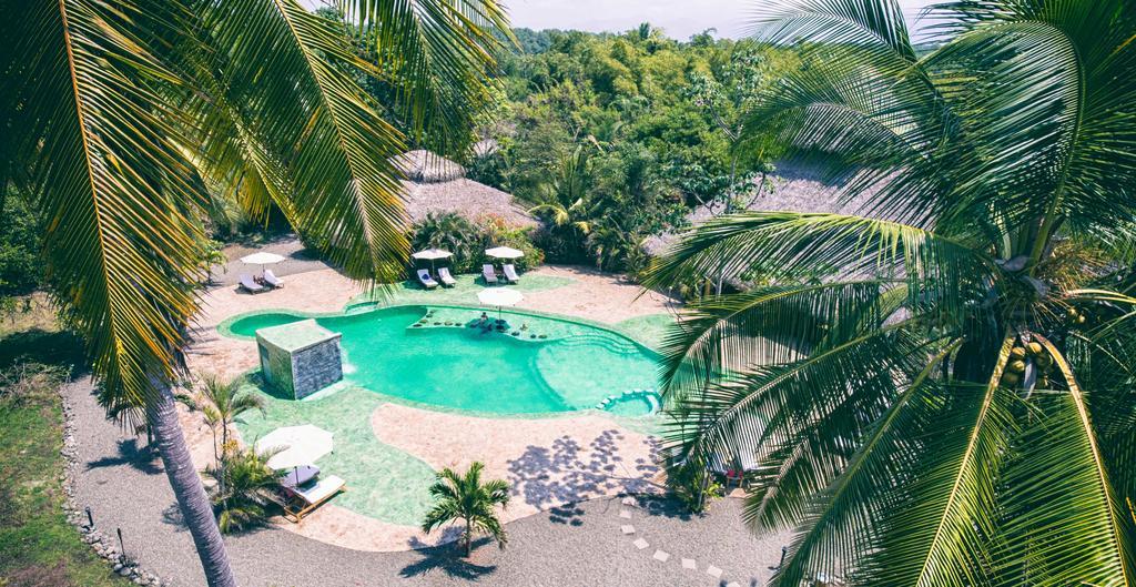 Clandestino Beach Resort Parrita Bagian luar foto