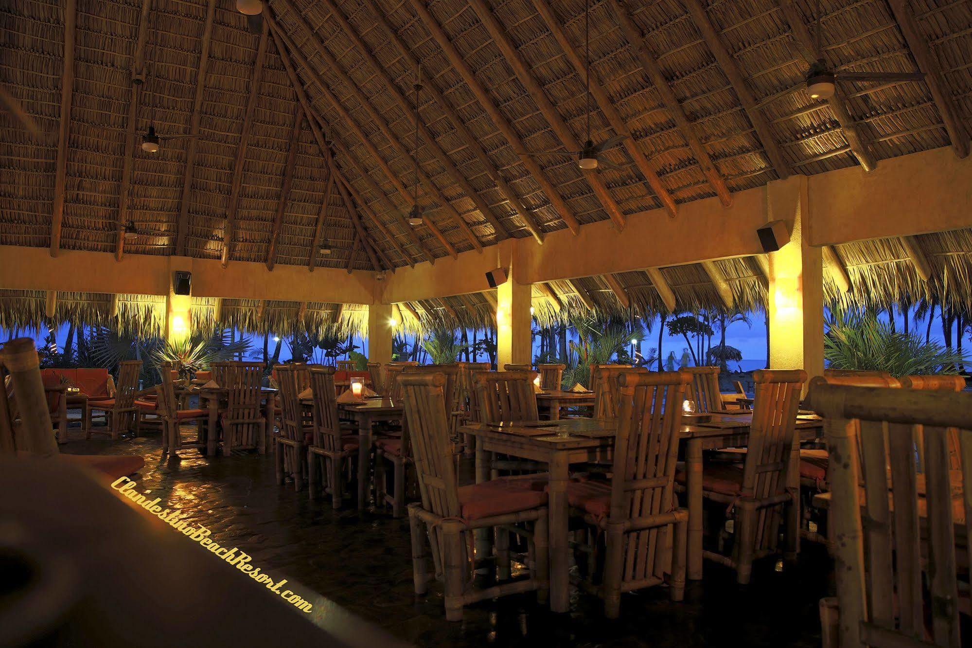 Clandestino Beach Resort Parrita Bagian luar foto