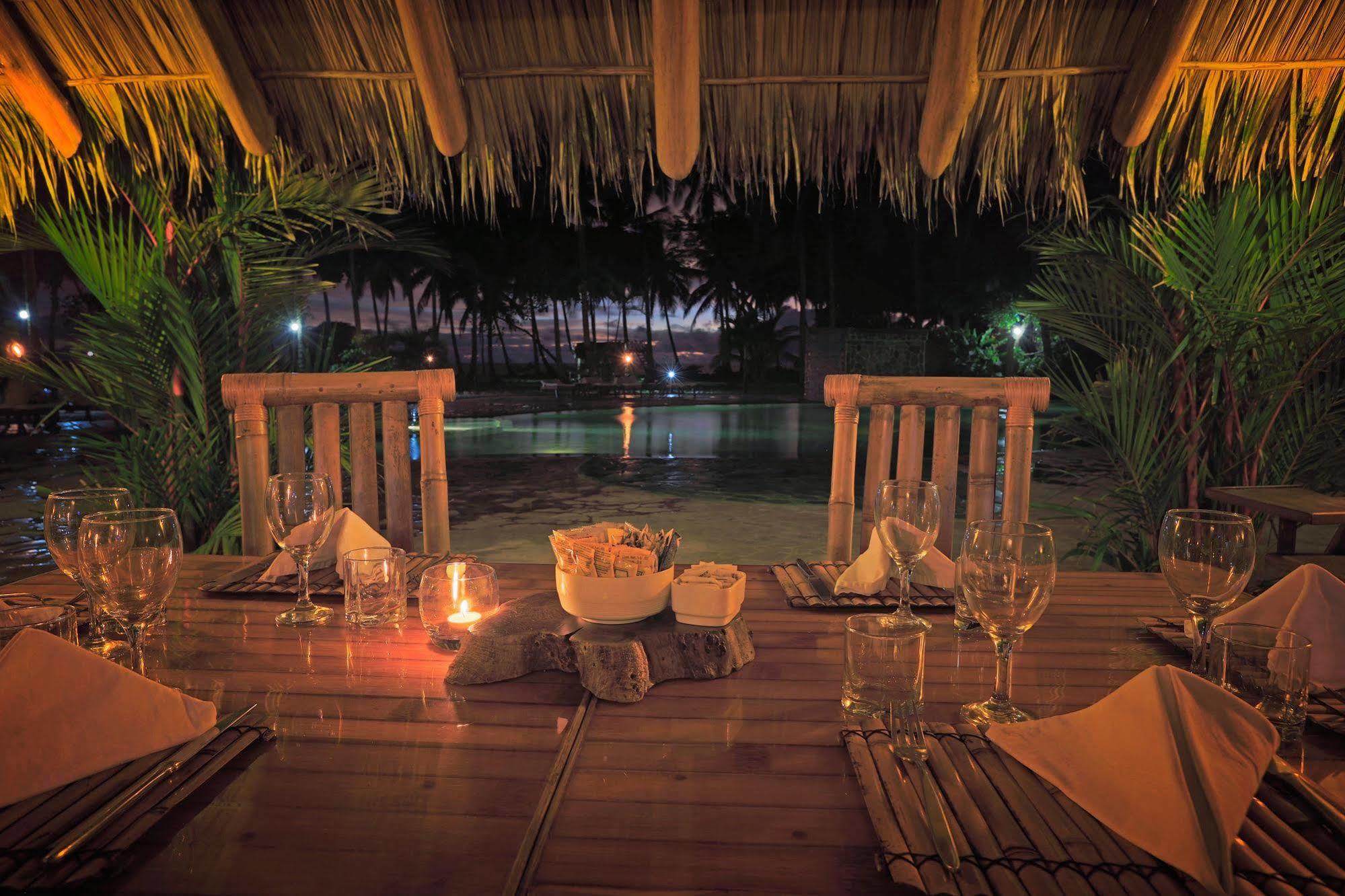 Clandestino Beach Resort Parrita Bagian luar foto