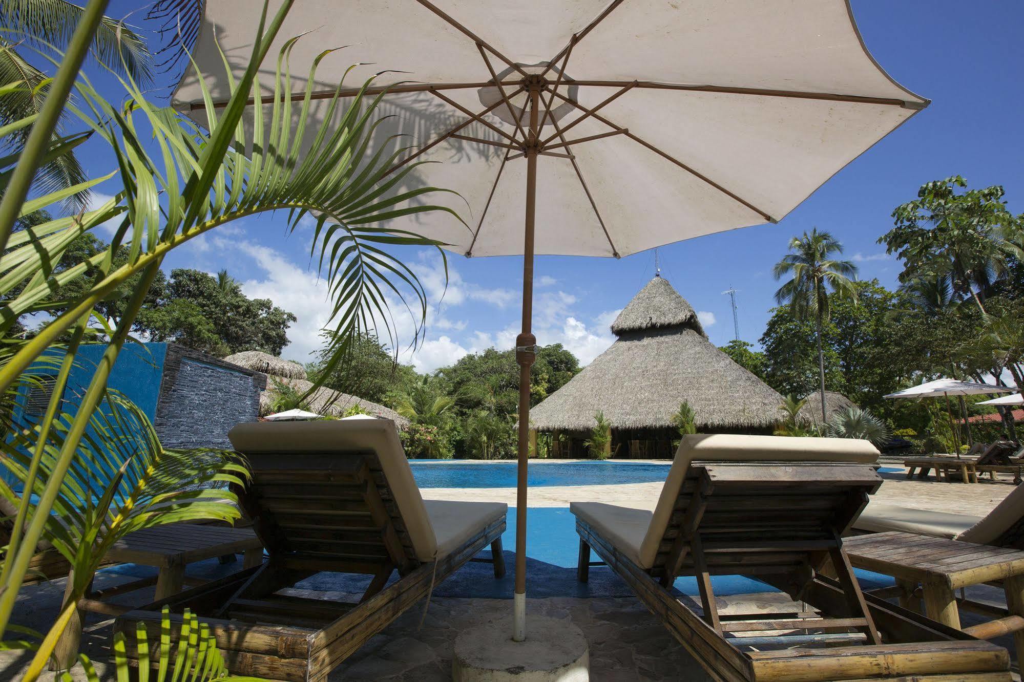 Clandestino Beach Resort Parrita Bagian luar foto