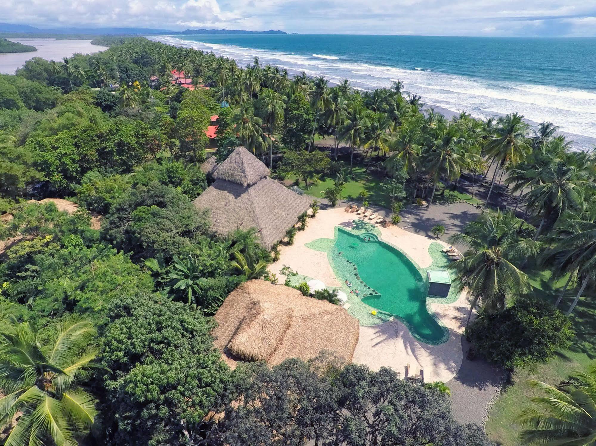 Clandestino Beach Resort Parrita Bagian luar foto